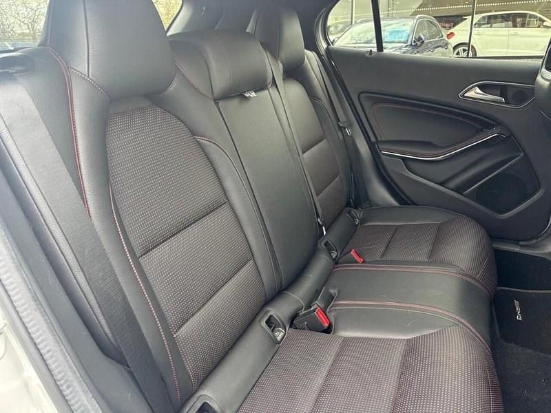 Used Mercedes GLA220 AMG Line Premium 180 HP (132 kW) 2017 Silver SUV