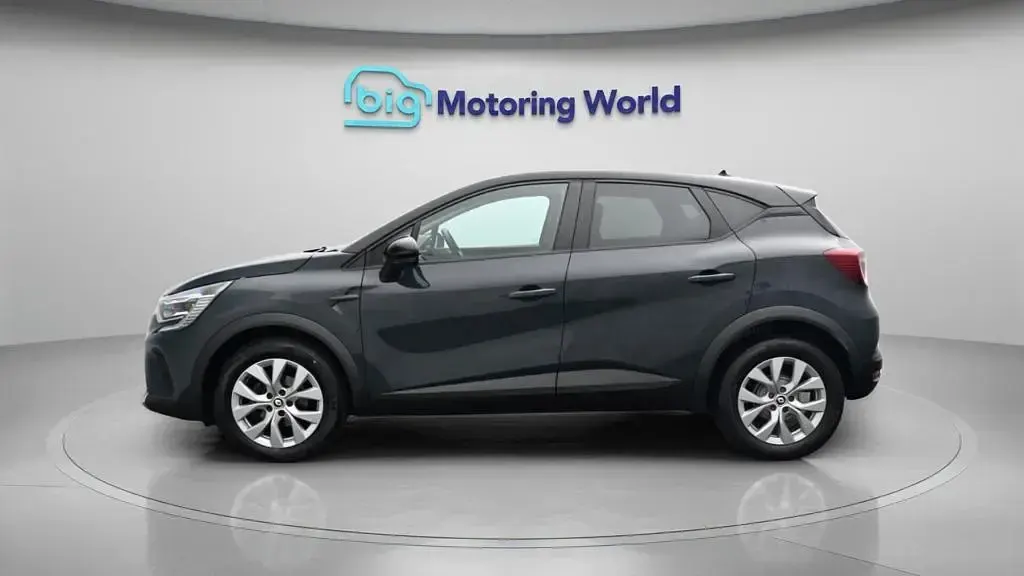 Used Renault Captur Iconic 90 HP (66 kW) 2022 Blue/black SUV