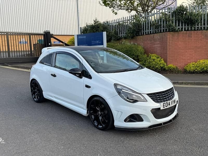 Second-hand Vauxhall Corsa 205 CP (150 kW) 2014 Alb Hatchback