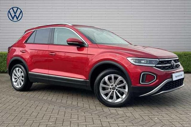 Used VW T-Roc Style 150 HP (110 kW) 2023 Red SUV