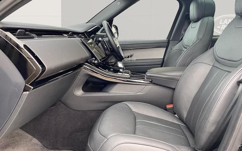 Used Land Rover Range Rover Sport SE Dynamic 300 HP (220 kW) 2025 Black SUV