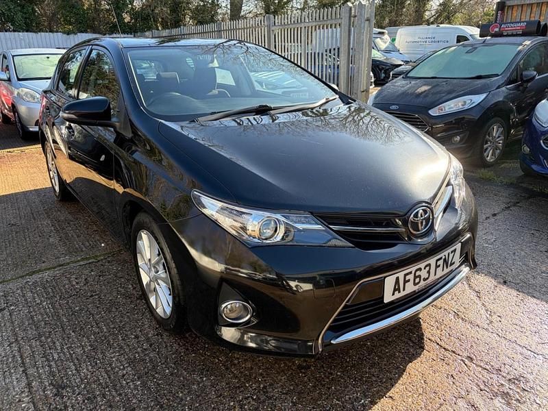 Used Toyota Auris 2013 Black Hatchback