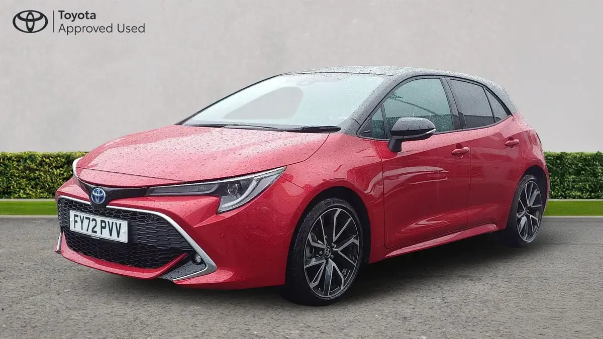 Used Toyota Corolla 122 HP (89 kW) 2022 Scarlet flare bitone Hatchback