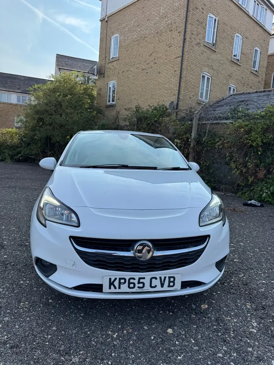 Used Vauxhall Corsa 2015 White Hatchback