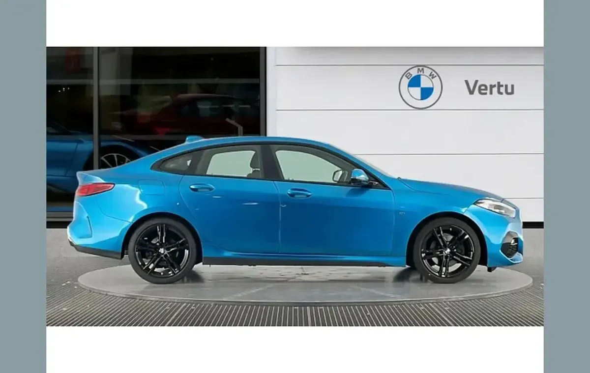 Usado BMW 218 M Sport 134 HP (98 kW) 2021 Azul Coupé