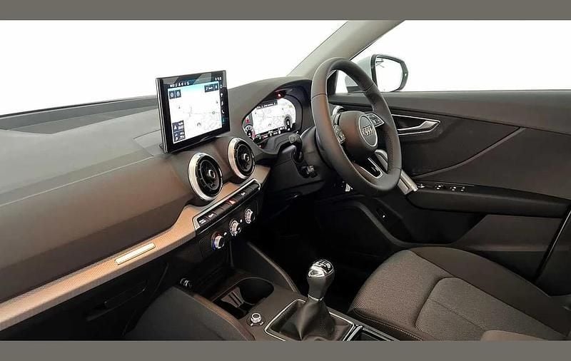 Used Audi Q2 Sport 113 HP (83 kW) 2025 White SUV