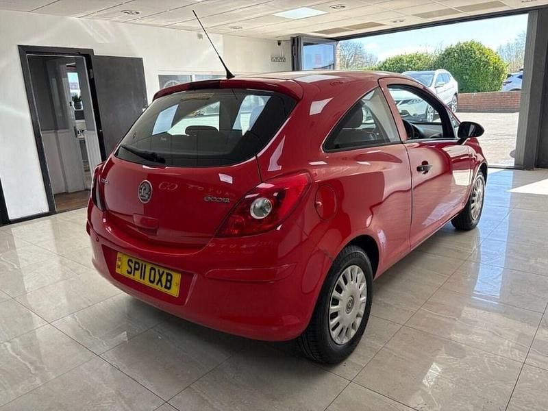 Used Vauxhall Corsa S 64 HP (47 kW) 2011 Red Hatchback