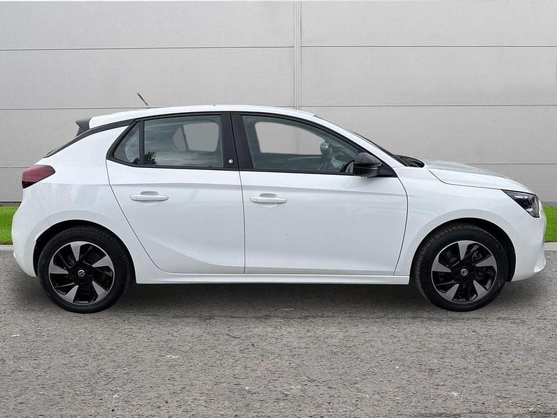 Second-hand Vauxhall Corsa-e 98 kW (134 CP) 2022 Alb Hatchback