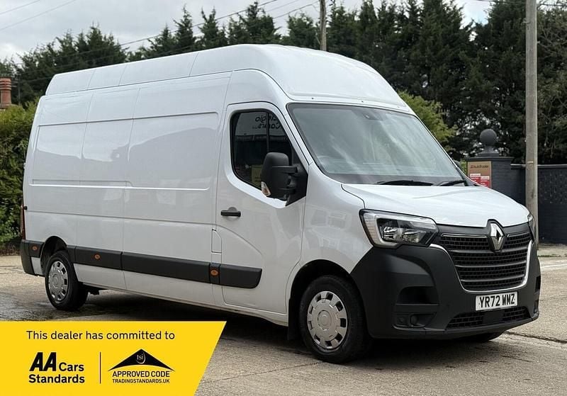 White Used 2022 Renault Master Business Van | £15,990 (Good price) - Image 1/2