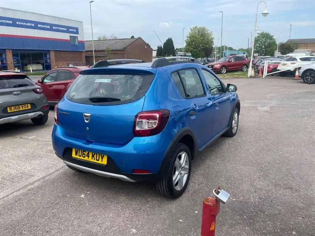 Begagnad Dacia Sandero Lauréate 2014 Blå Halvkombi