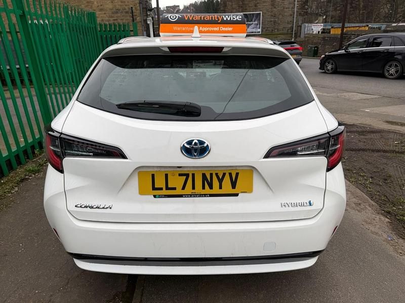 Used Toyota Corolla 2022 White Estate