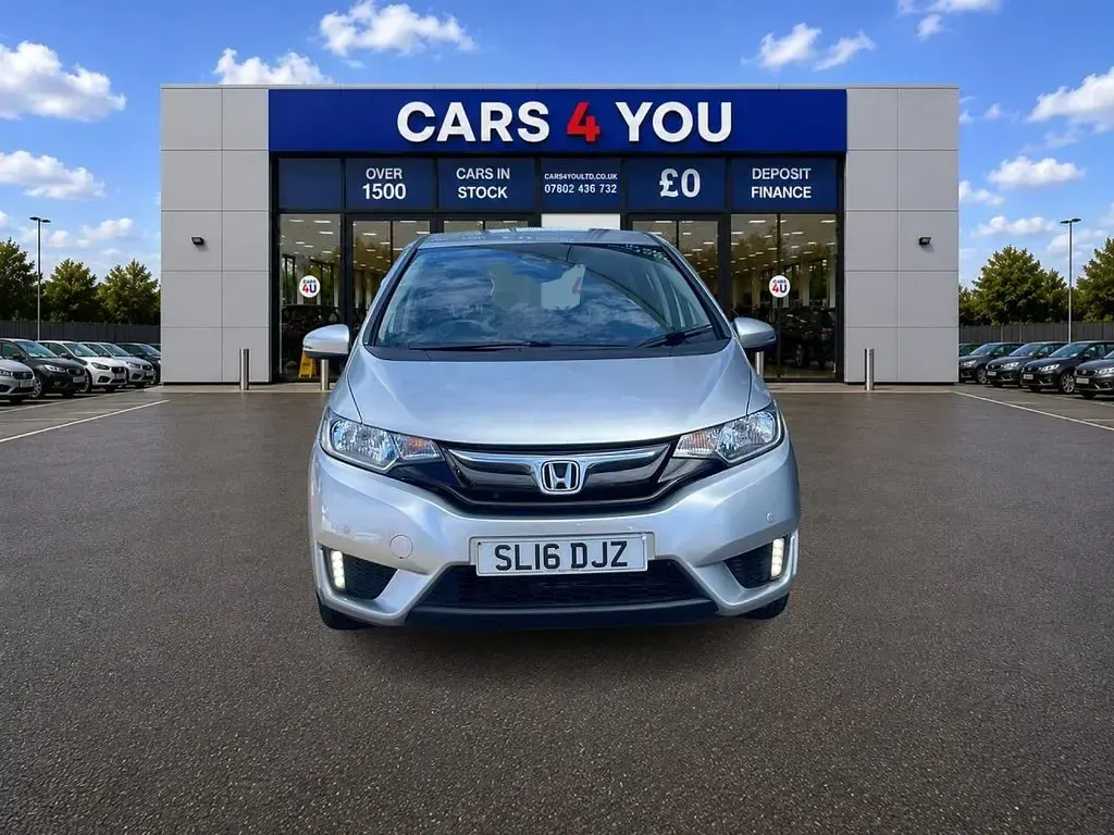 Used Honda Jazz SE 102 HP (75 kW) 2016 Silver Hatchback