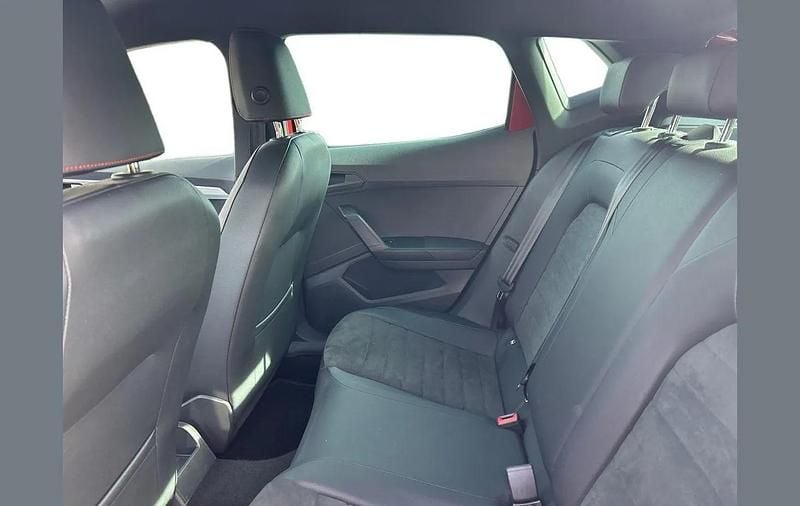 Usado Seat Ibiza FR Sport 108 HP (79 kW) 2023 Vermelho Citadino