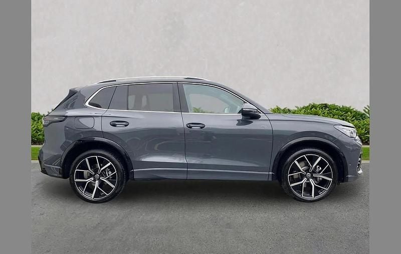 Used VW Tiguan R-line 272 HP (200 kW) 2025 Grey SUV