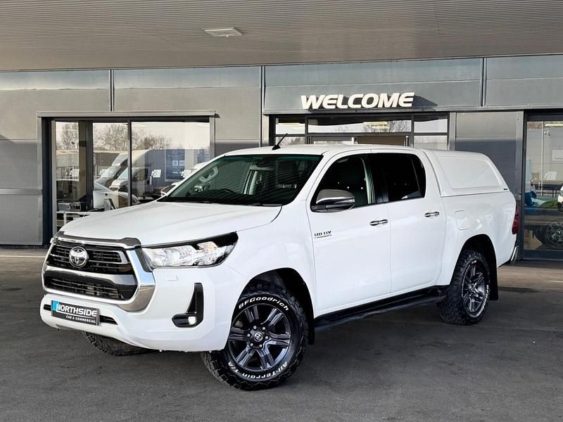 Used Toyota HiLux 150 HP (110 kW) 2021 White Pickup