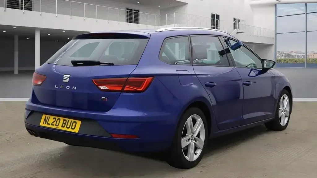 Used Seat Leon FR 150 HP (110 kW) 2020 Mystery blue Estate