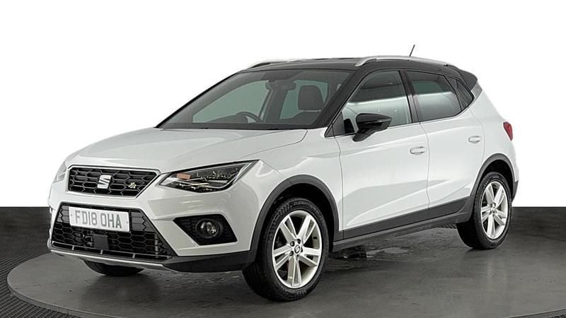 White Used 2018 Seat Arona FR SUV | £11,980 (Fair price) - Image 1/4