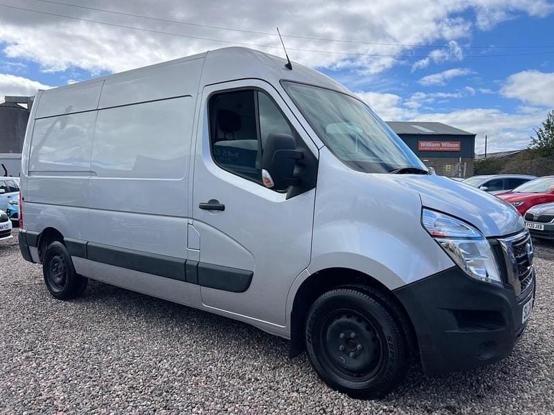 Used Nissan Interstar Acenta 135 HP (99 kW) 2024 Silver Van