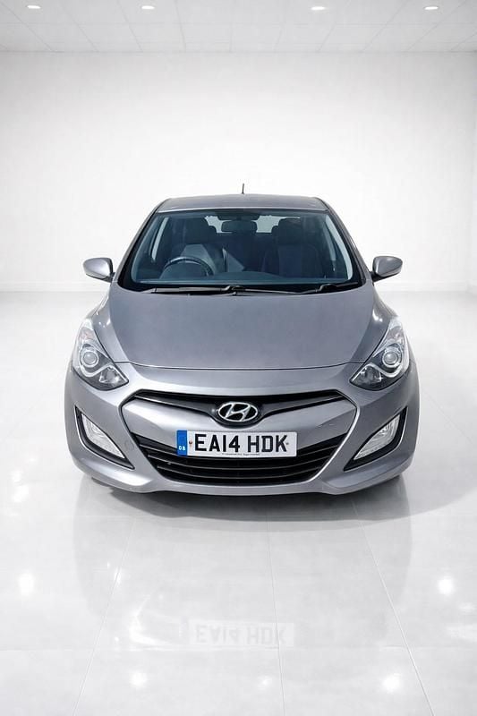 Used Hyundai i30 Classic 100 HP (73 kW) 2014 Grey Hatchback
