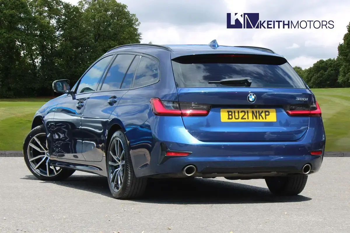 Used BMW 320 Sport Line 184 HP (135 kW) 2021 Blue Estate