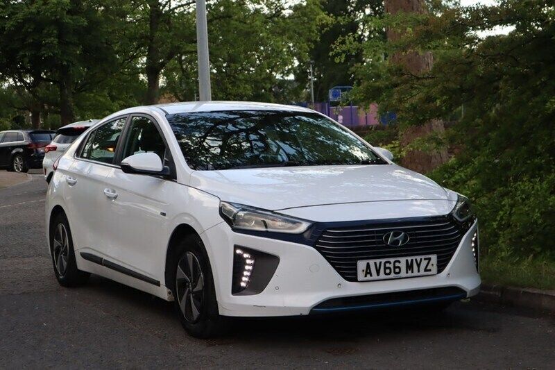 White Used 2016 Hyundai Ioniq Premium SE Sedan | £5,989 - Image 1/1