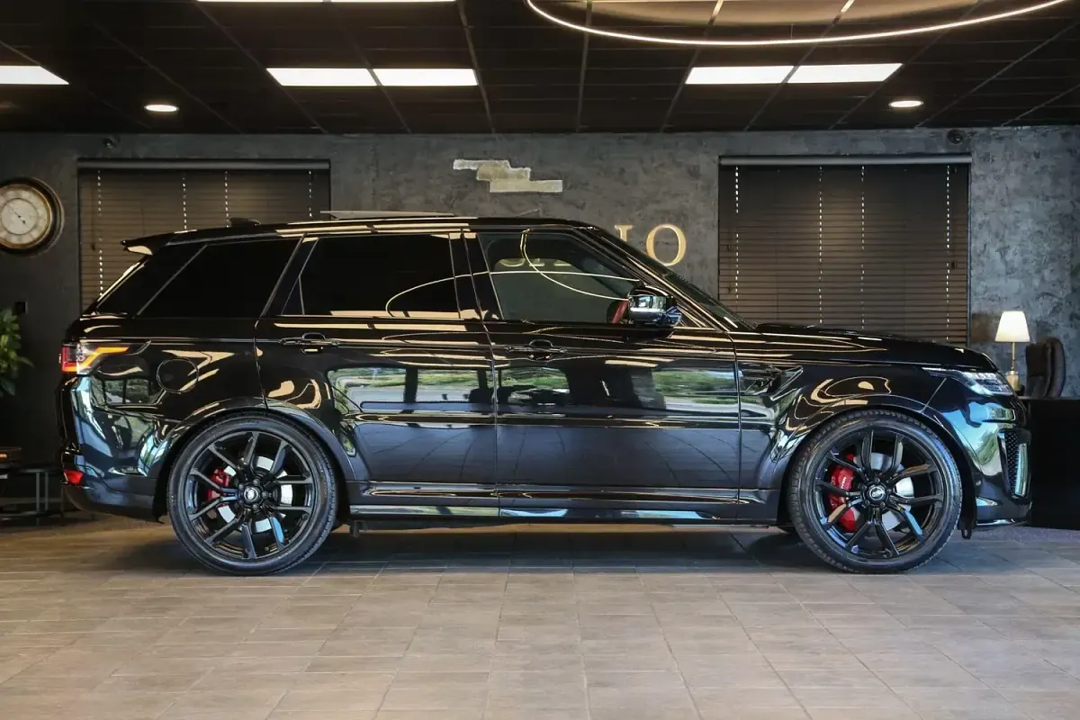 Used Land Rover Range Rover Sport SVR 575 HP (422 kW) 2019 Black SUV