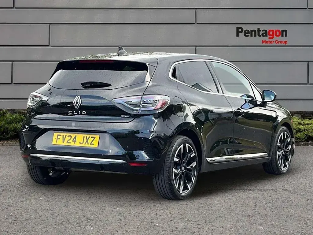 Used Renault Clio V Techno 140 HP (102 kW) 2024 Black Hatchback