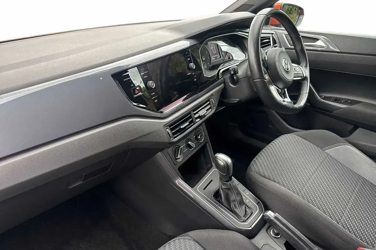Used VW Polo R-line 115 HP (84 kW) 2021 Orange Hatchback