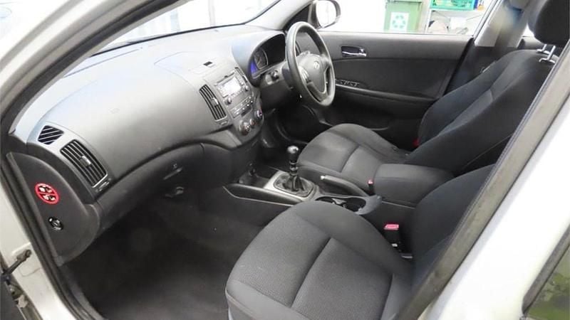 Used Hyundai i30 Comfort 2008 Silver metallic Estate