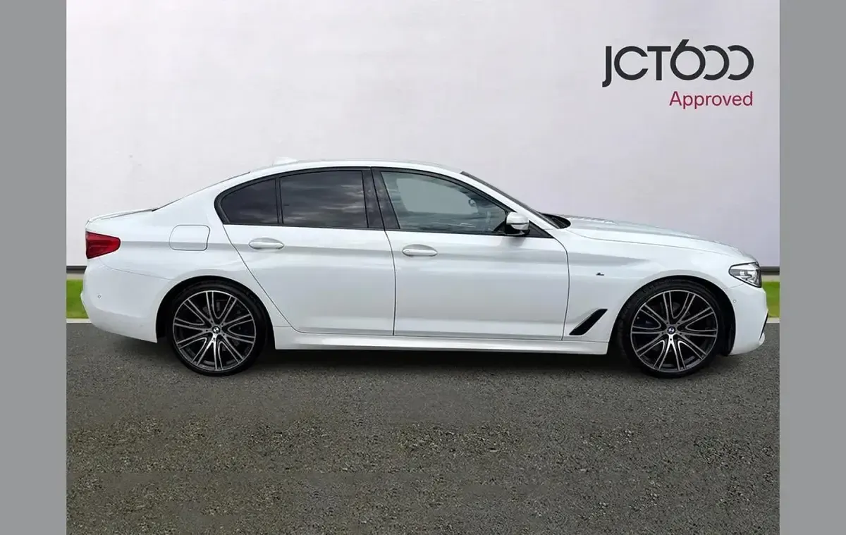 Used BMW 530 M Sport 261 HP (191 kW) 2018 White Sedan