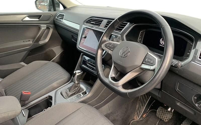 Usado VW Tiguan Allspace Life 150 HP (110 kW) 2024 SUV