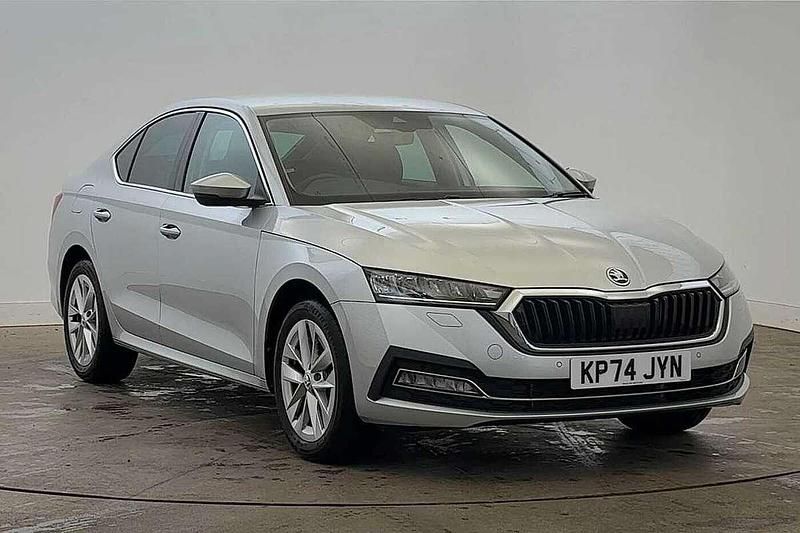 Brilliant silver metallic Used 2024 Skoda Octavia SE L Hatchback | £21,249 (A bit pricey) - Image 1/4