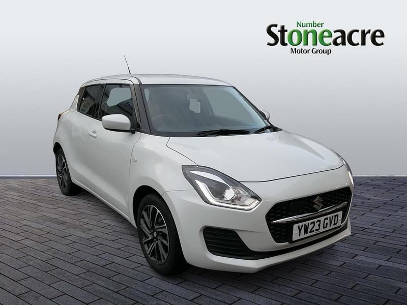White Used 2023 Suzuki Swift SZ-L Hatchback | £11,995 (Fair price) - Image 1/4