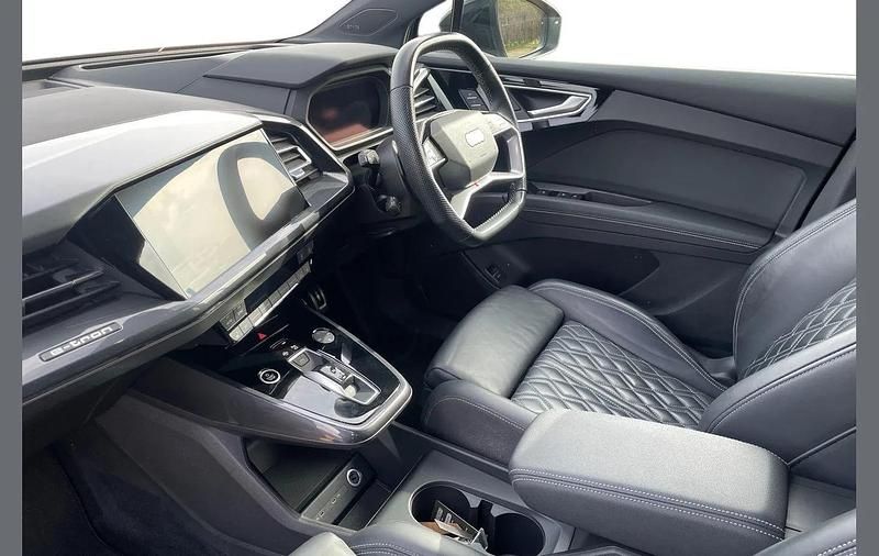 Used Audi Q4 e-tron Advanced Plus 219 kW (299 HP) 2022 Blue SUV