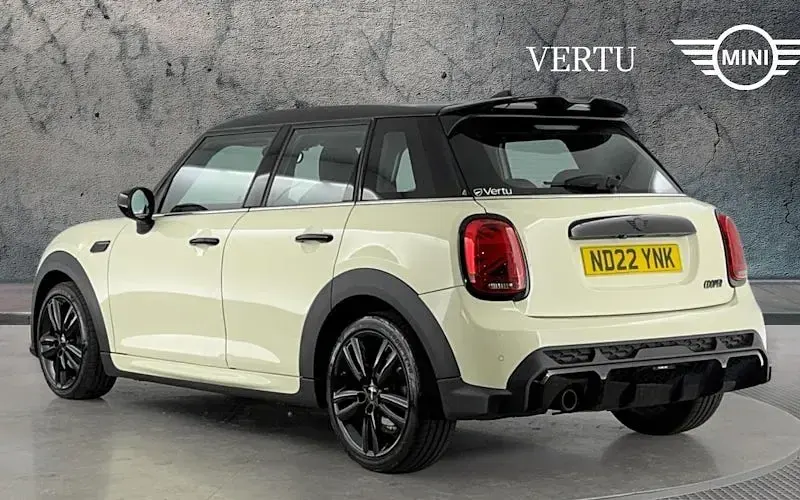 Used Mini Cooper Sport 136 HP (100 kW) 2022 Pepper white Hatchback