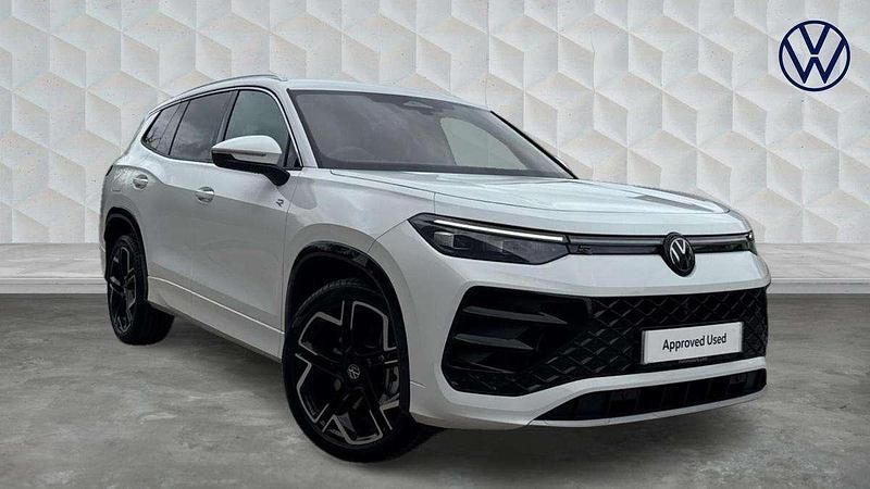 White Used 2025 VW Tayron R-line SUV | £36,500 (Fair price) - Image 1/4