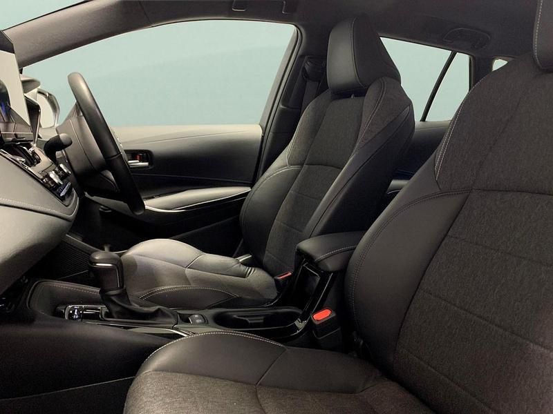 Used Toyota Corolla Design 140 HP (102 kW) 2023 Grey Estate