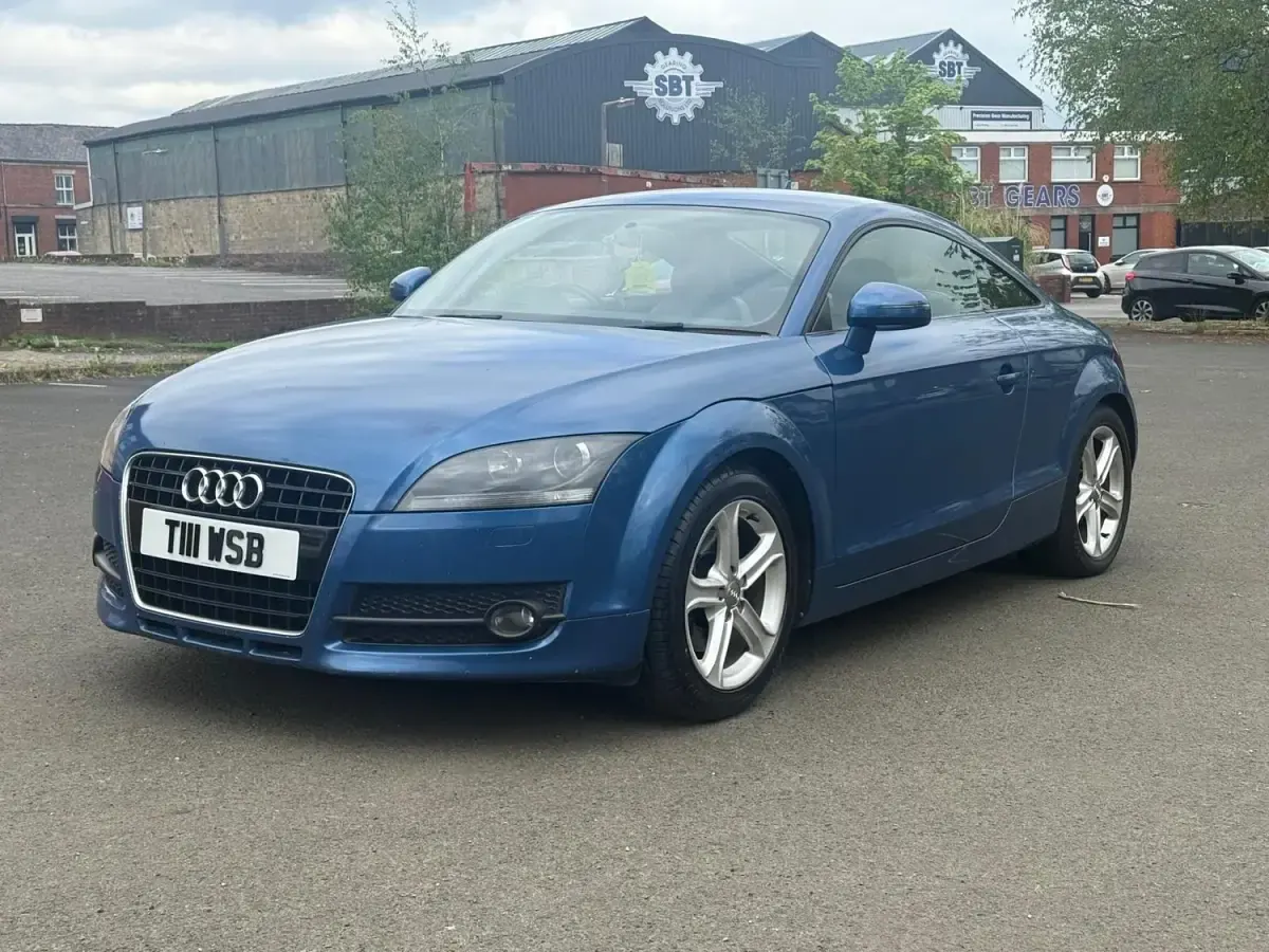Begagnad Audi TT 2010 Blå Sportkupé