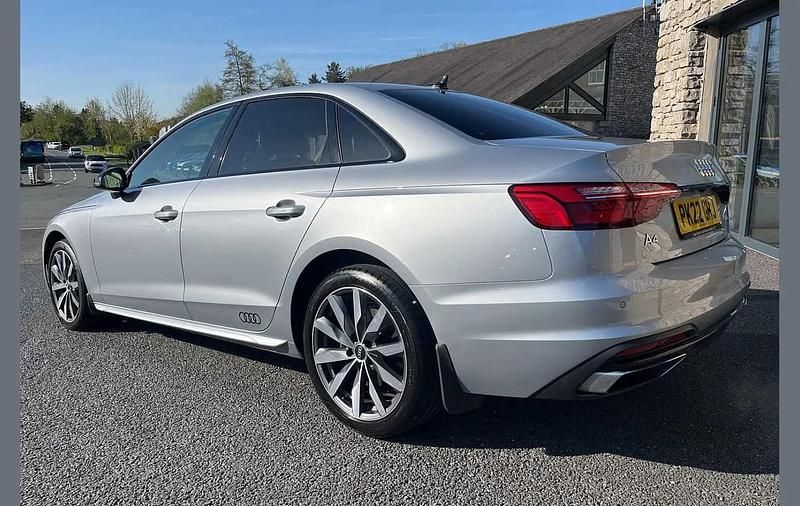 Used Audi A4 Sport 161 HP (118 kW) 2022 Silver Sedan