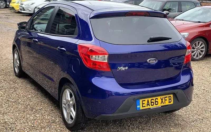 Used Ford Ka Plus Zetec 86 HP (63 kW) 2016 Blue Hatchback
