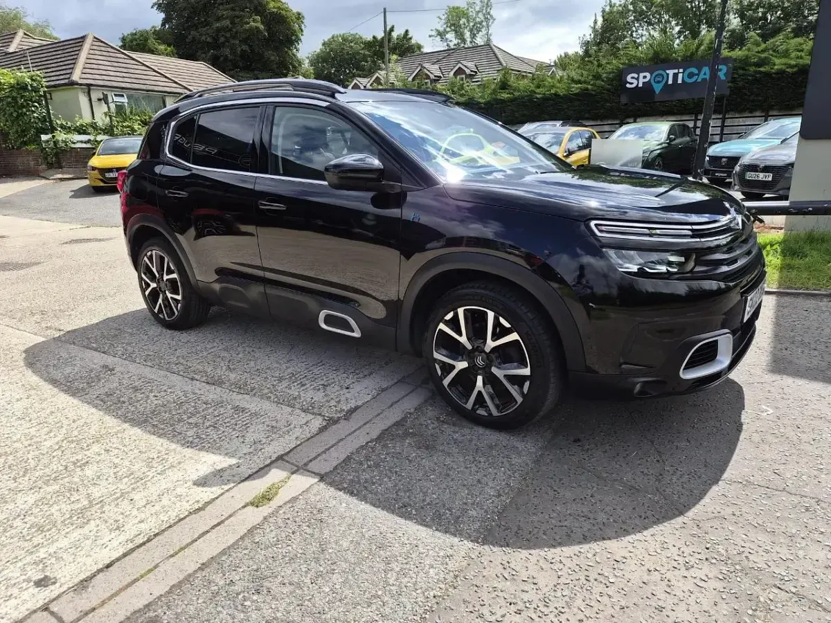 Used Citroën C5 Aircross Shine 222 HP (163 kW) 2022 Black SUV