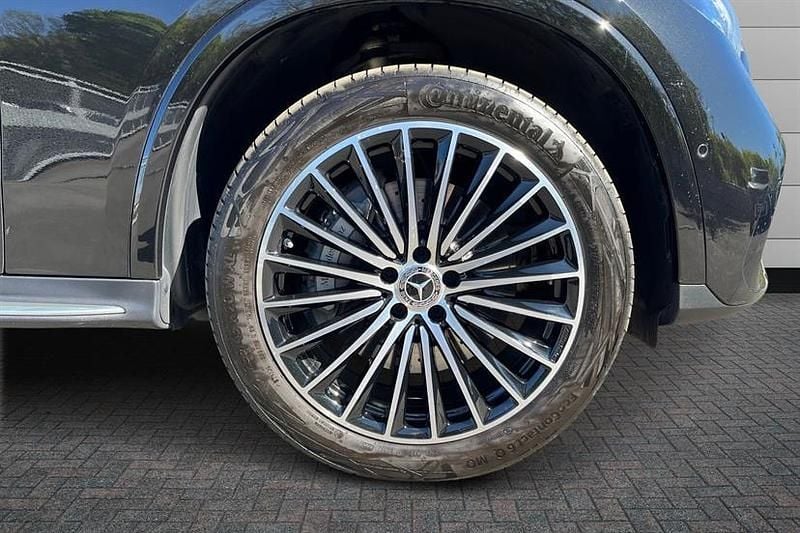 Used Mercedes GLC300e AMG line 313 HP (230 kW) 2025 Obsidian black Estate