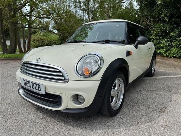 White Used 2011 Mini ONE Hatch Hatchback | £3,250 (Fair price) - Image 1/1