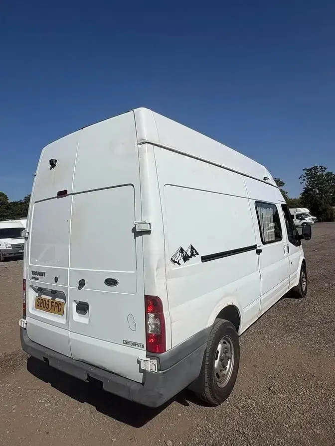 Used Ford Transit 100 HP (73 kW) 2009 White Van