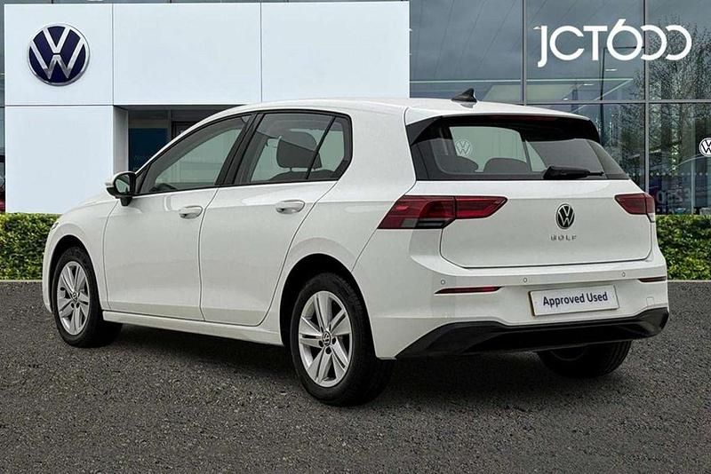 Used VW Golf VIII Life 130 HP (95 kW) 2023 White Hatchback