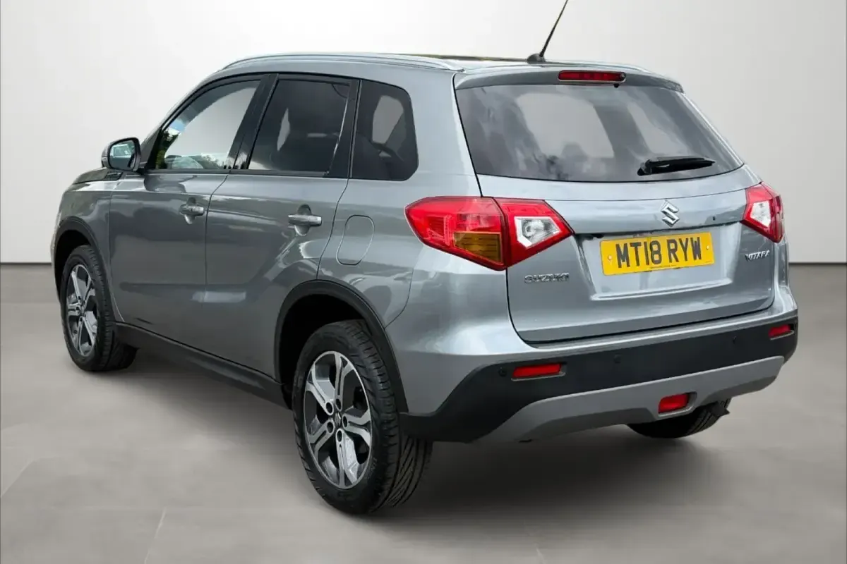 Used Suzuki Vitara SZ5 120 HP (88 kW) 2018 Grey metallic SUV