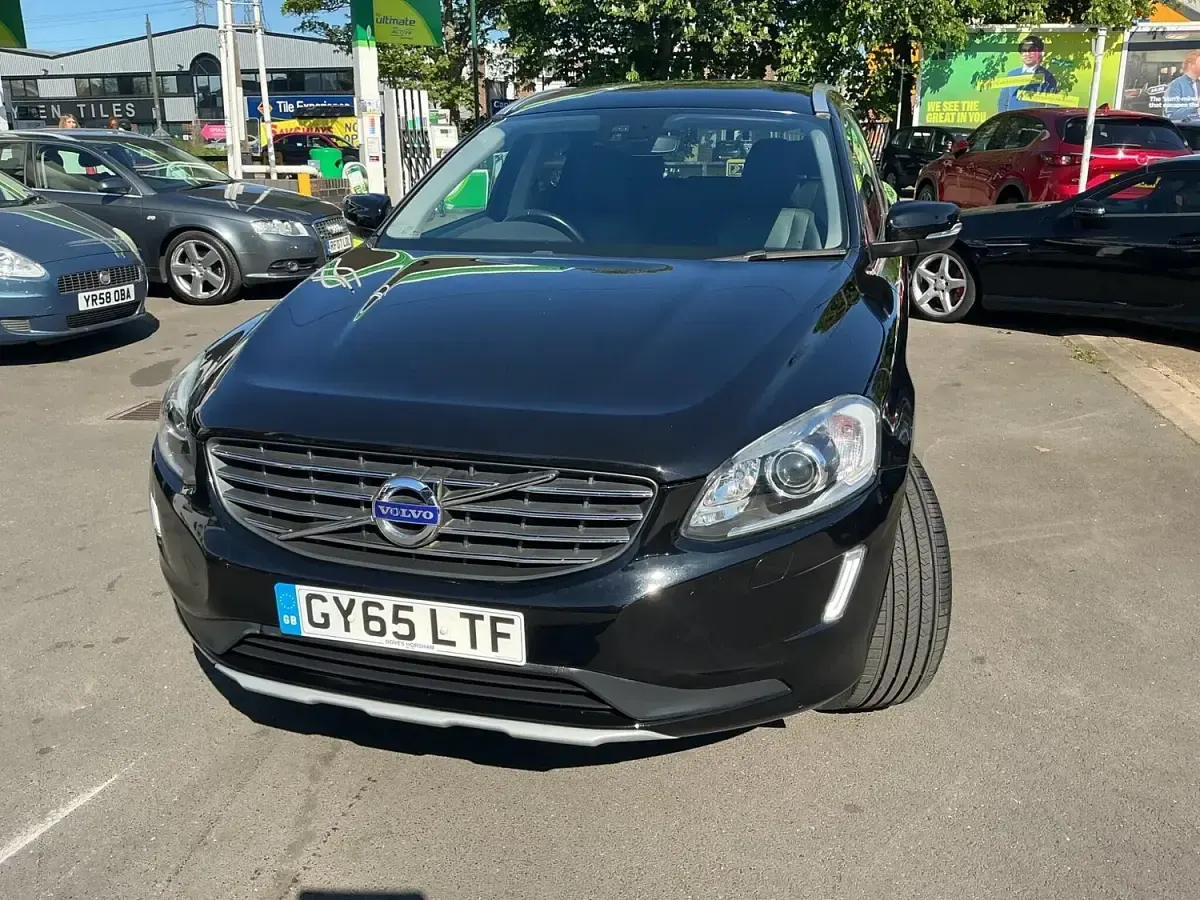 Used Volvo XC60 SE Lux 2015 Black SUV