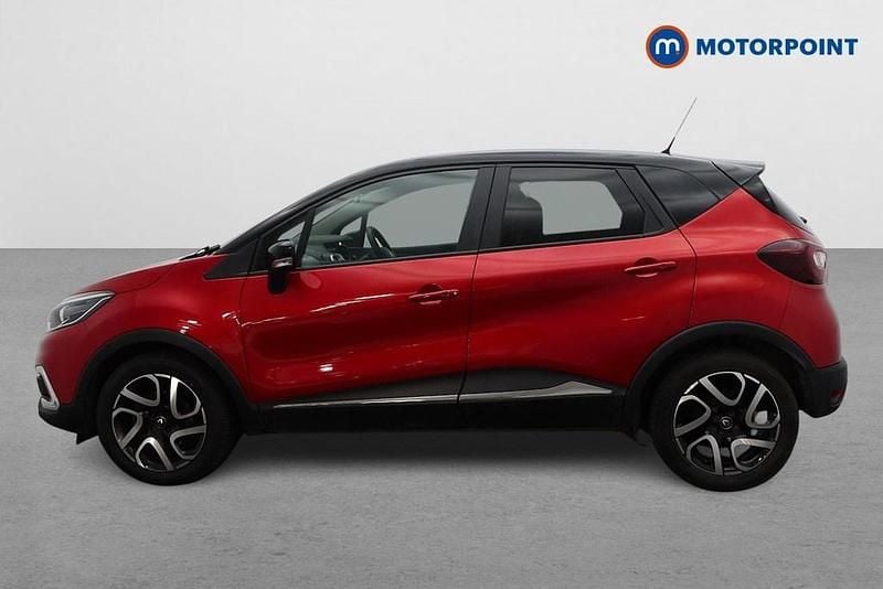 Used Renault Captur Iconic 90 HP (66 kW) 2018 Red/black SUV