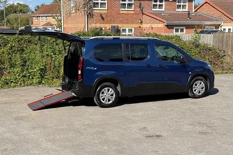 Grey Used 2020 Peugeot Rifter Allure MPV | £12,995 (Good price) - Image 1/1