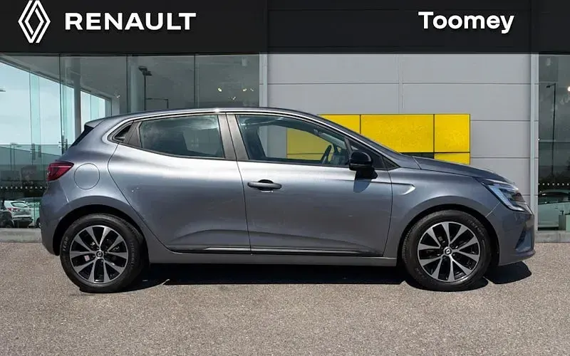 Used Renault Clio Evolution 90 HP (66 kW) 2023 Grey Hatchback